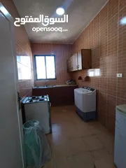  3 شقة مفروشة بنظام سويت مقابل الجامعة الاردنية بداية طلوع نيفين من المالك مباشرة / عمارة عائلية