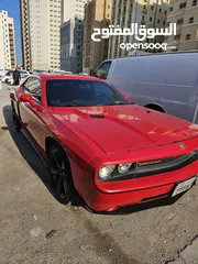  9 شالنجر srt8 موديل 2010  كاميرا خلفية شاشة فتحة سقف هيئة جديدة و المعاونيات والتواير و البطارية