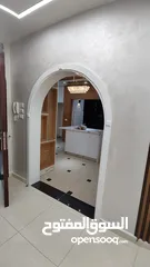  3 روف فارغ للايجار في فيلا في سطح مرحبا