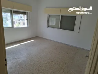  5 شقة عائليه  للايجار