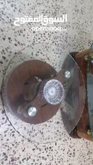  5 طقم كنب خشب ممتاز ولا يوجد فيه كسر ابدا وفرش جيد