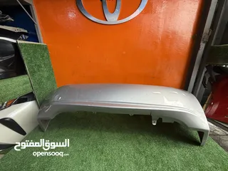  11 صدام خلفي تويوتا بريوس 2010-2015  اصلي مستعمل بحالة جيده موضوح بصور  Toyota Prius 2010-2015