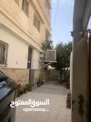  11 عمارة للبيع في وادي الحجر