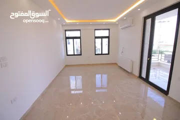  6 فيلا بسعر لقطة في طريق المطار قرب جامعة الشرق الاوسط