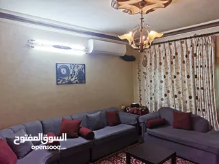  3 شقة طابق اول 150م الزرقاء الجديدة بالقرب من دوار الجي كي