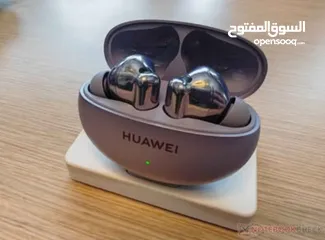  1 Huawei earbuds 6i