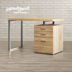  4 عروض تصل إلى 50٪ على مكاتب المدير