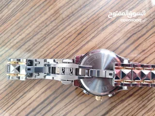  4 للبيع: ساعة MEIRUIDI رجالية أنيقة - مينا أسود، كرونوغراف، سوار ذهبي وفضي مميز