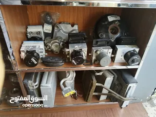  12 النشاط : ميكانيك وقطع غيار مستعمل وجديد    Activity: mechanics and new and used spare parts