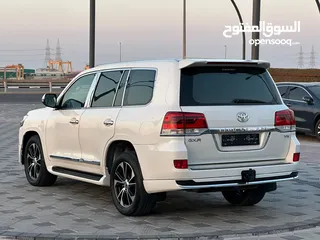  15 Toyota Land Cruiser GXR V8