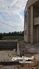  4 فيلا مكونة من طابقين مع بركة مع قطعة أرض للبيع