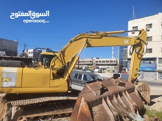  7 حفارة كوماتسو 220-7 موديل 2004 للبيع