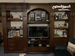  1 بوفيه غرفه جلوس فاخره  بحاله الجديد لاتيه وزان نوع الخشب