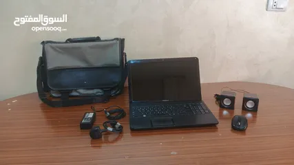  1 للبيع لابتوب Toshiba Satellite C850-A786 تصميم أنيق وهيكل خارجي بحالة جيدة .
