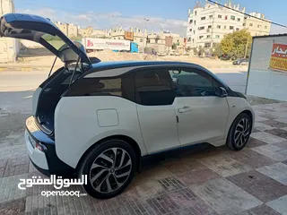  1 BMW I3 موديل 2020