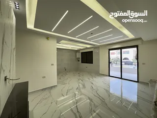  11 شقة طابق ثاني مميزة للبيع ب ام السماق بسعر مميز تشطيبات مميزة مساحة الشقة 230م (مشروع 121)