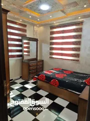  20 شقة مفروشة فاخرة للايجار مساحة 90 غرب شارع الجامعة ب 200م وشمال مسجد علياء التل