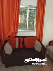  6 تخوت مفرد وكنب وخزانة احذيه وكومودينو مستعمل للبيع