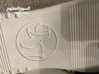  21 بوتين جداد مقاس 39 من ماركة Nine West