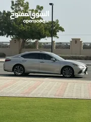  10 ES 350 F SPORT 2019/ بحادث خفيف وبدون خروج ايرباقات