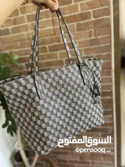  1 شنطه جيس جديده