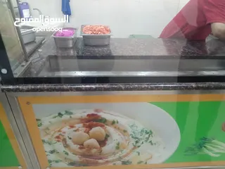  8 عدة مطعم للبيع مستعملة بحالة ممتازة جدا  البيع بداعي السفر..................................