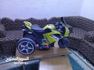  2 دراجة كهرباء شحن بحالة ممتازه شغالة 100/100 على الفحص