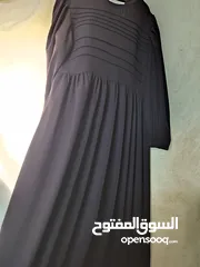  4 فستان جديد للبيع بسعر مغري