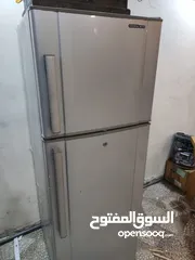  1 ثلاجه بحاله جيده جدا