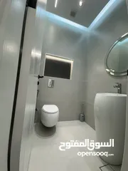  26 شقة مفروشة فاخرة بجاهزية كاملة للسكن – موقع مميز في رجم عميش