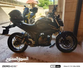  2 Suzuki  لون اسود
