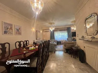  7 شقة أرضية مميزة مع حديقة وكراج مستقل للبيع بداعي السفر