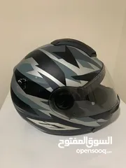  5 خوذة الماني اصليه من نوع SCHUBERTH  مقاس 55/S والسعر قابل للتفاوض