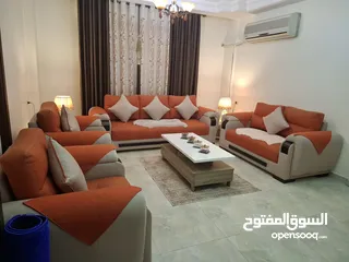  1 كنب مستعمل استعمال خفيف مثل الجديد 550 دينار !