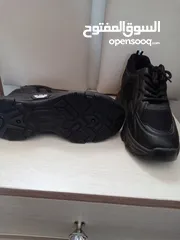  3 بوط اسود جديد