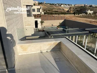  19 زين للزجاج والمرايا والسيكوريت