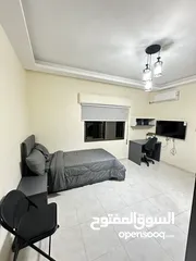  3 استوديو فخم للايجار قرب الجامعة الاردنية
