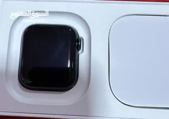  1 Apple watch se 2 40mm