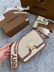  22 شنط ماركات عالمية