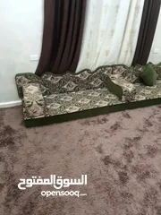  4 فراش عربي إسفنج مضغوط  شبه جديد إستعمال 4 شهور فقط