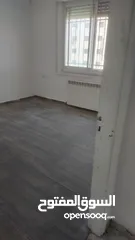  4 مكتب للايجار في البيره شارع القدس