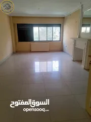  18 شقة مميزة للبيع في عبدون الشمالي  - قرب السفارة الهولندية طابق ثاني 220م بسعر مغري
