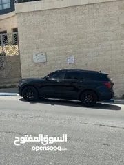  8 Ford explorer st