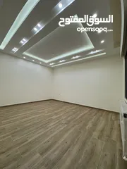  11 شقق فاخره للبيع
