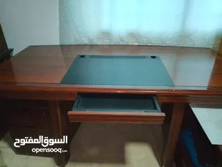  5 مكتب وكرسي وخزانه