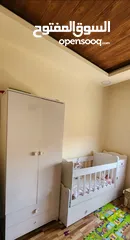  3 تخت بيبي مع خزانة للبيع