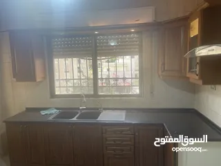  2 طبربور شقة طابق ثالث 149 م2 للبيع من المالك مباشرة 3 غرف نوم 3 حمامات مطبخ راكب تدفئة ديزل و مكيفات