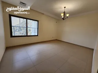  17 شقة دوبلكس فارغة للإيجار في عبدون - ref : 14462