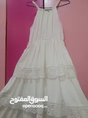  4 فستان ابيض و جاكيت خمري