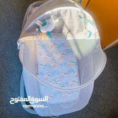  1 سرير اطفال هزاز كهربا
